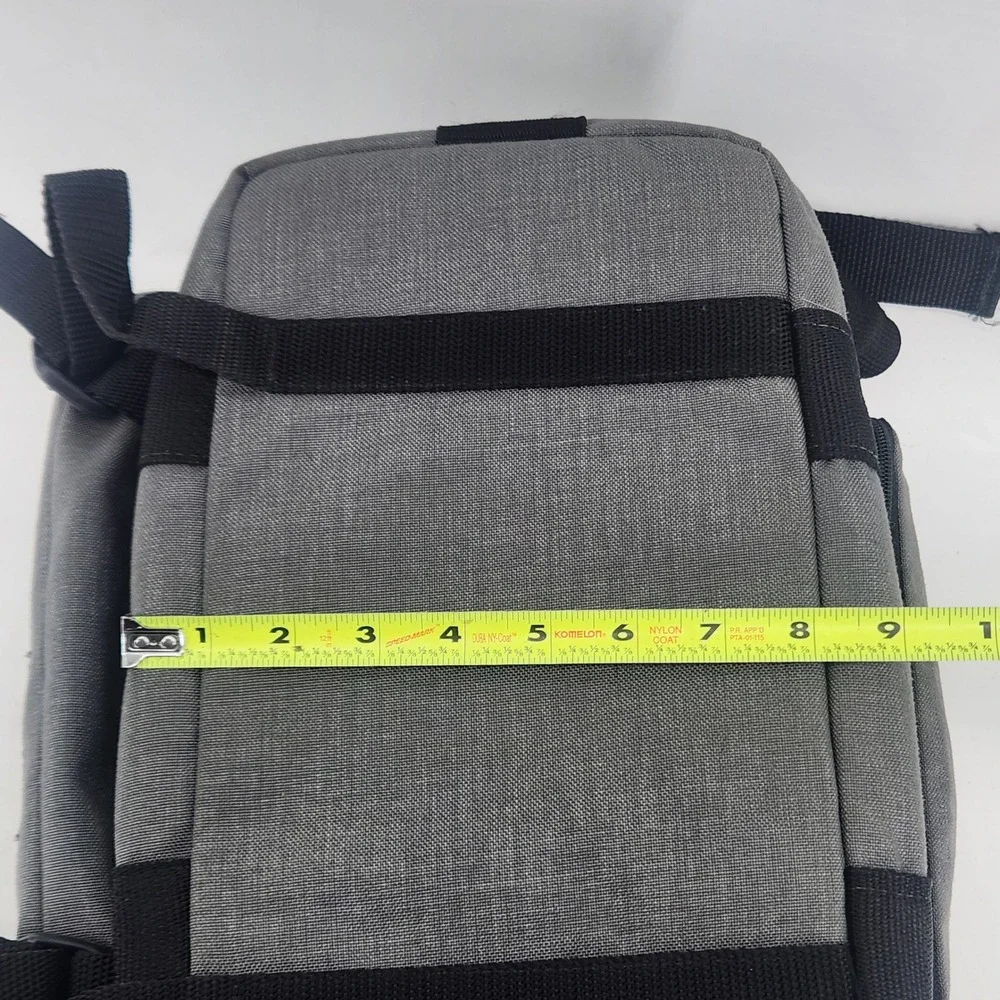 Kiwi gray black